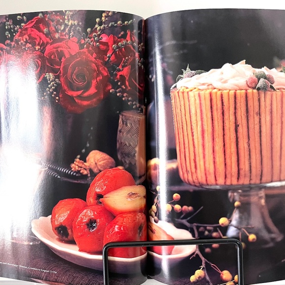 The Best of Gormet 2001 " A Vintage and Romantic cook Book ". - Picture 9 of 12